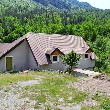 Bujtina Sherifaj Valbone Luaran gambar