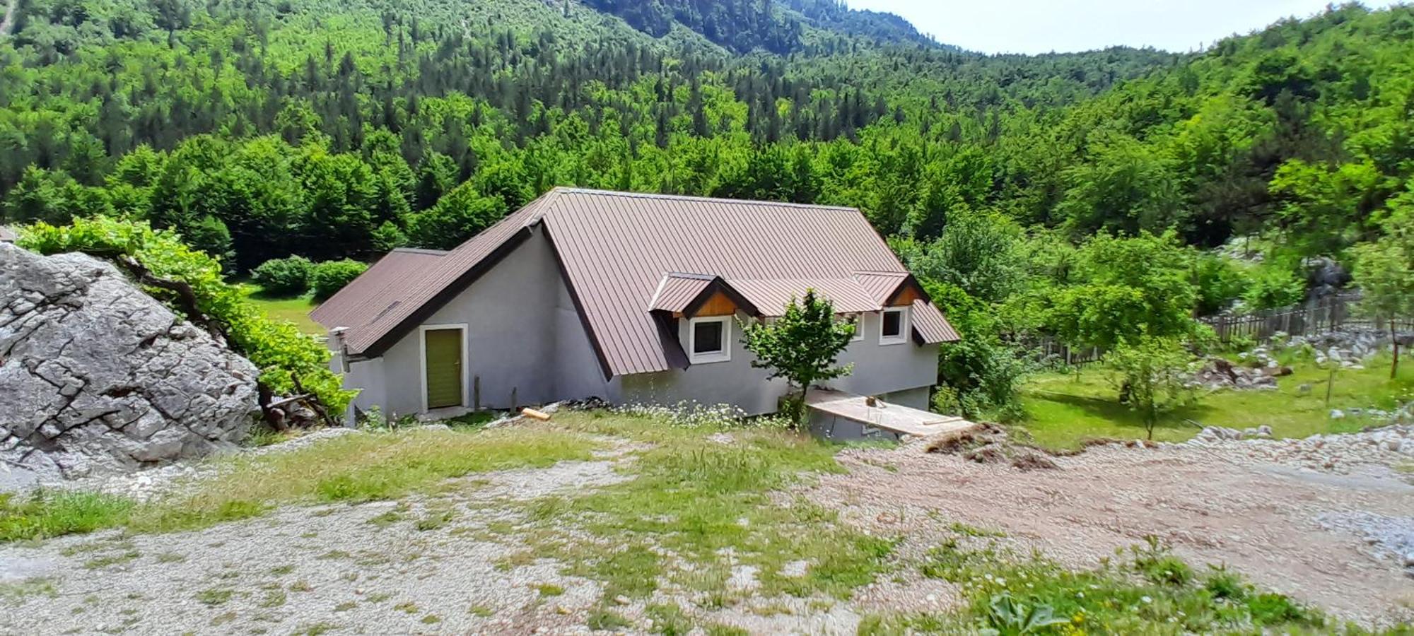 Bujtina Sherifaj Valbone Luaran gambar